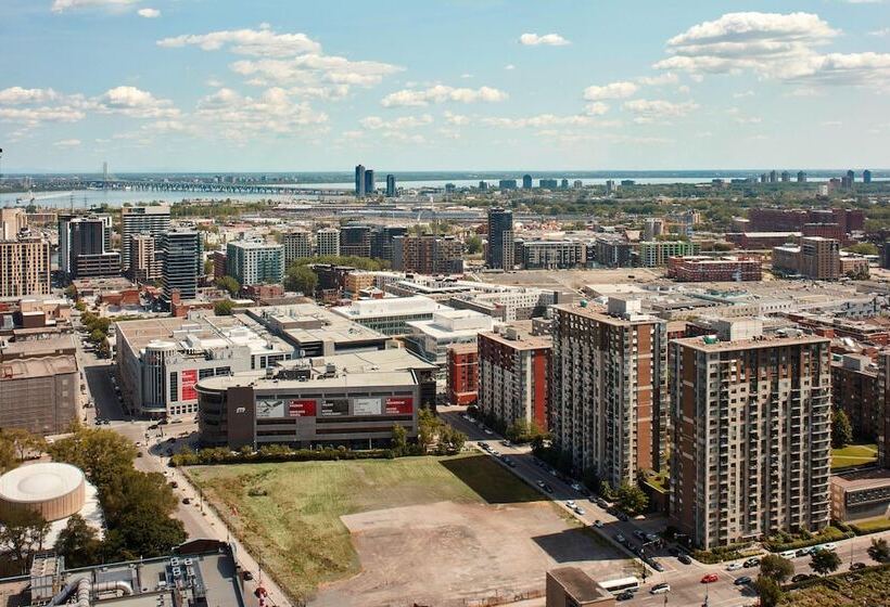 חדר סטנדרט שתי מיטות זוגיות, Montreal Marriott Chateau Champlain