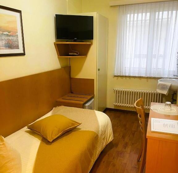 Ekonomiskt Enkelrum, Rondinella Locarno