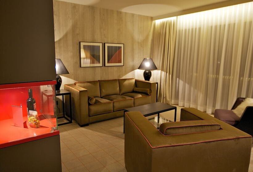 سوییت جونیور, Grischa   Das Hotel Davos