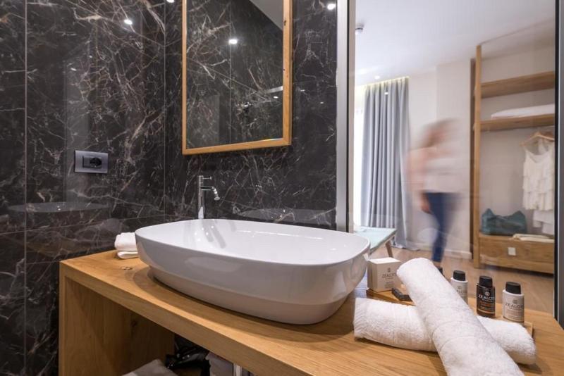 اتاق استاندارد یک نفره, J5 Hotels Helvetie & La Brasserie