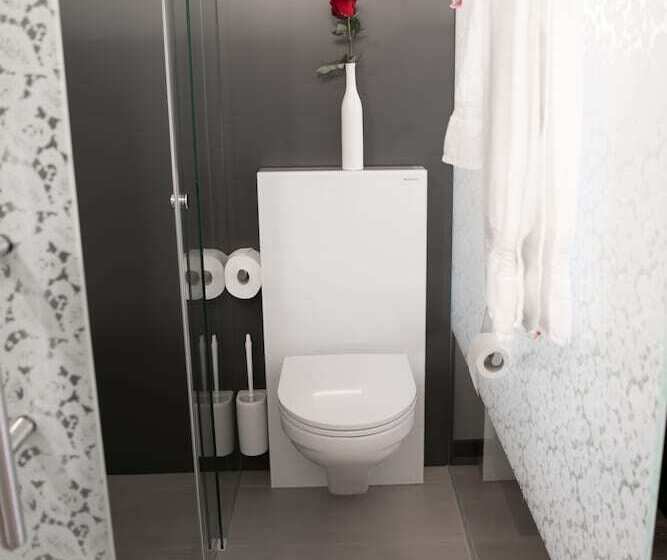 اتاق استاندارد یک نفره, Metropol