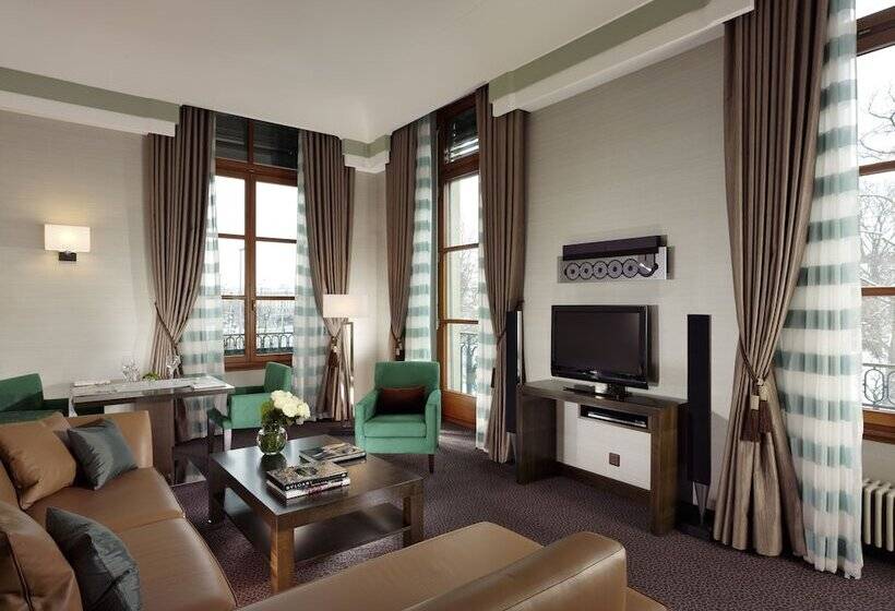 سوییت لوکس, Hôtel Métropole Genève