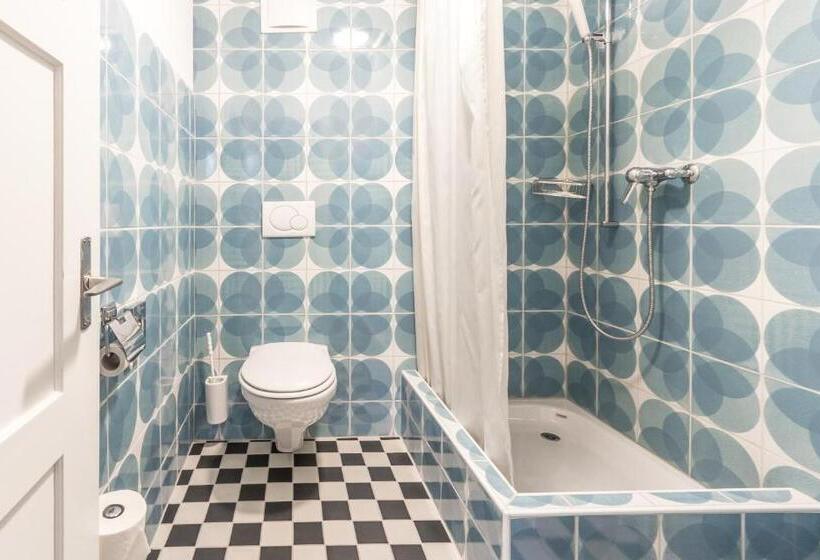 Четырехместный Номер Стандарт, Montana By Mountain Hotels