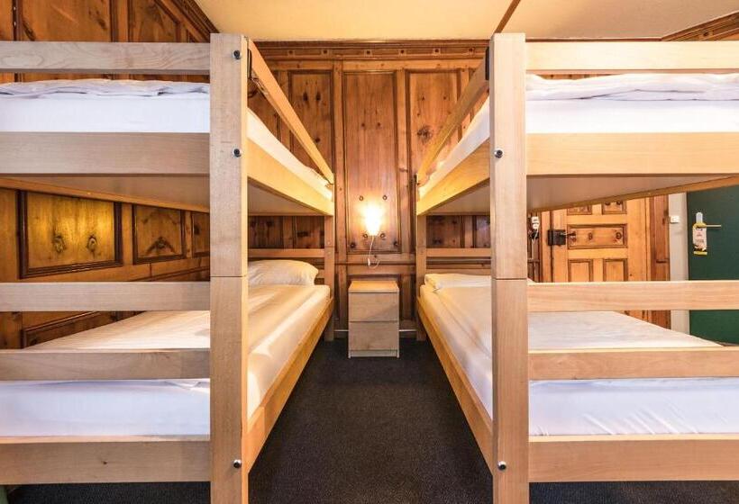 Четырехместный Номер Стандарт, Montana By Mountain Hotels