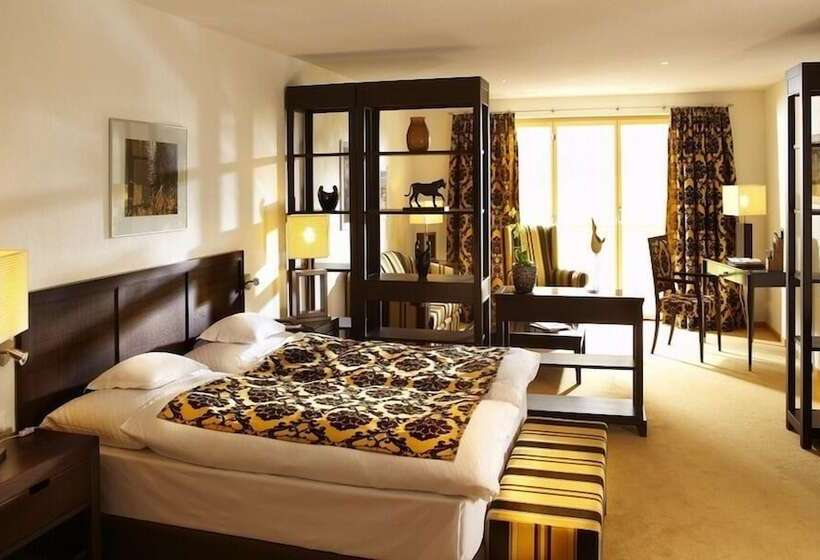 Полулюкс, Waldhotel Doldenhorn