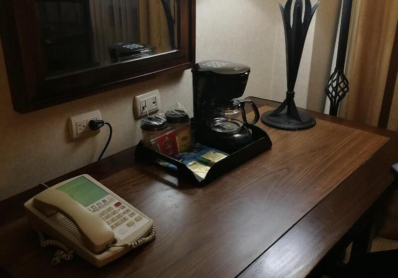 سوئیت اجرایی با تخت کینگ, Delta Hotels By Marriott San Jose Aurola