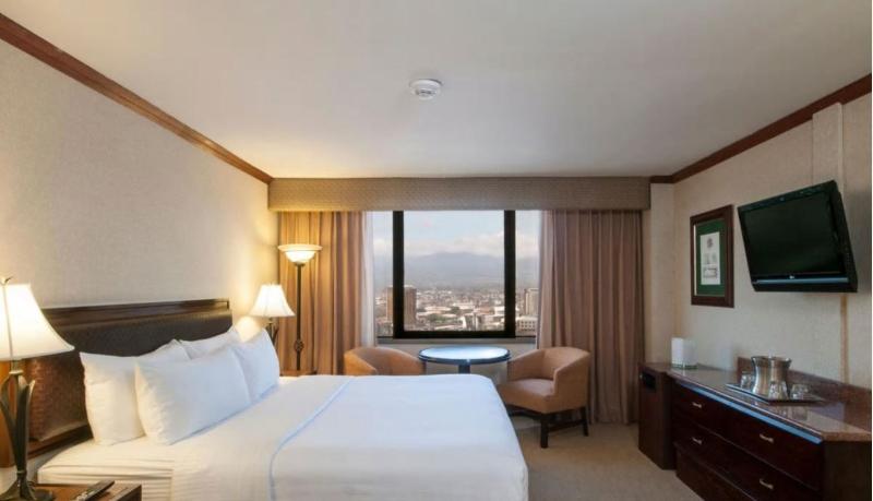 سوئیت اجرایی با تخت کینگ, Delta Hotels By Marriott San Jose Aurola
