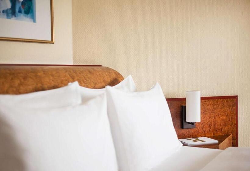 Номер Стандарт, Lindner Hotel Dusseldorf Seestern, Part Of Jdv By Hyatt
