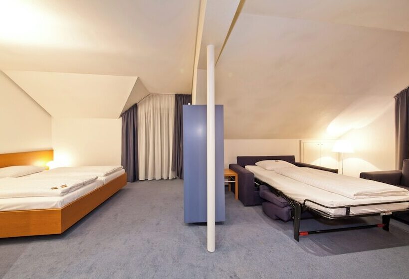 اتاق راحتی سه تخته, Select Hotel Silence Garden Köln