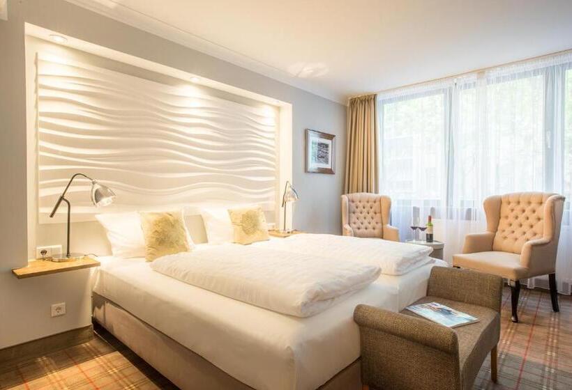 Quarto Estandar, The Ascot