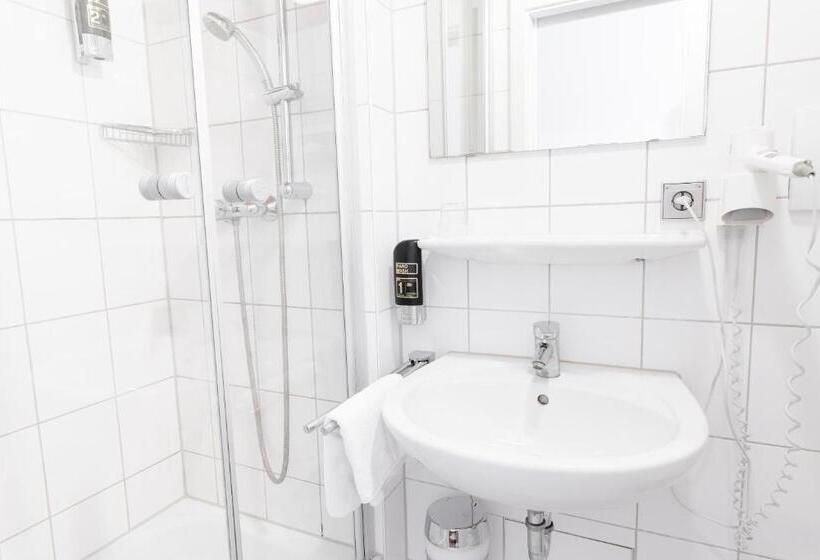 Трехместный Номер Deluxe, Hansa Stuttgart City