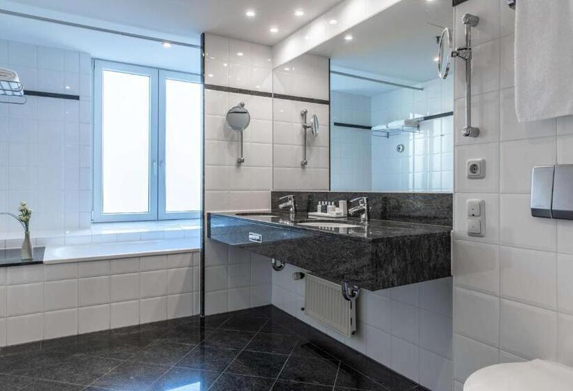 اتاق پرمیوم, Radisson Blu Hotel Schwarzer Bock Wiesbaden