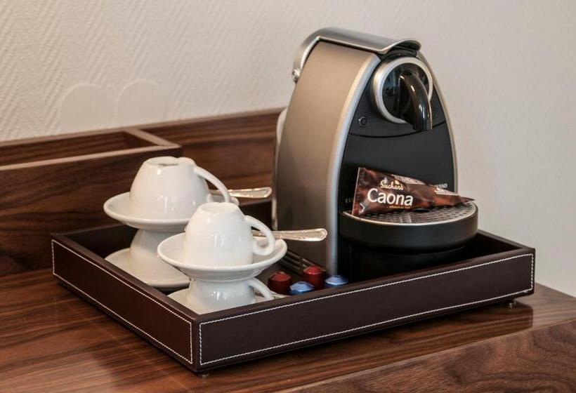 سوییت جونیور, Radisson Blu Hotel Schwarzer Bock Wiesbaden