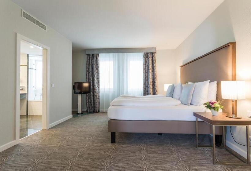 سوییت جونیور, Radisson Blu Hotel Schwarzer Bock Wiesbaden