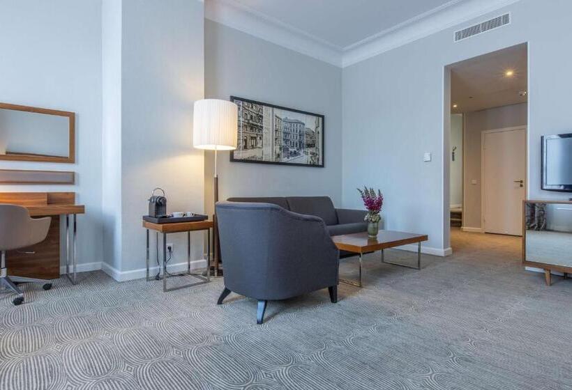 سوییت جونیور, Radisson Blu Hotel Schwarzer Bock Wiesbaden