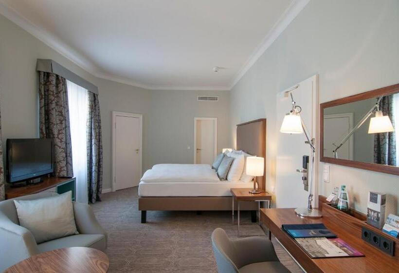 اتاق استاندارد یک نفره, Radisson Blu Hotel Schwarzer Bock Wiesbaden