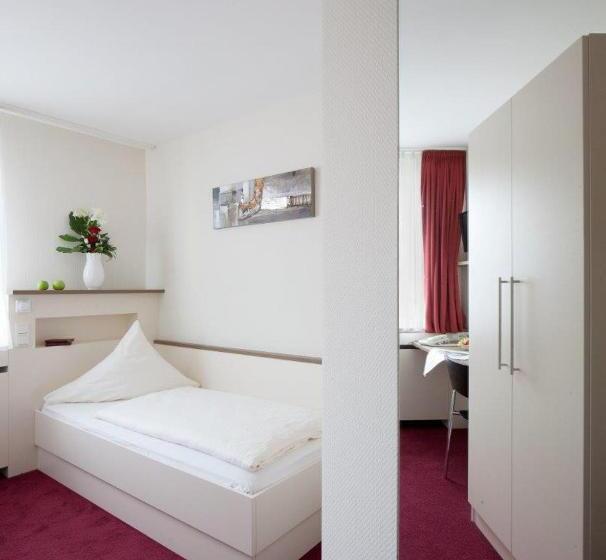 Quarto Estandar Individual, Central Egbr
