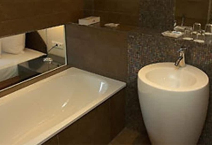اتاق استاندارد سه نفره, Lechnerhof Unterfohring