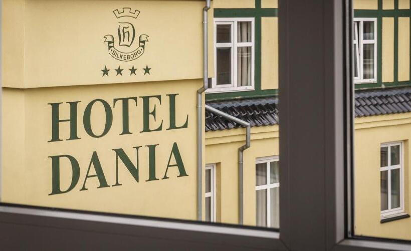 Номер Базовый Двуспальная Кровать, Dania