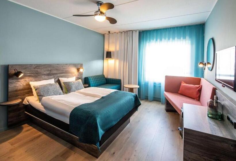 Семейный Номер, Quality Hotel The Reef
