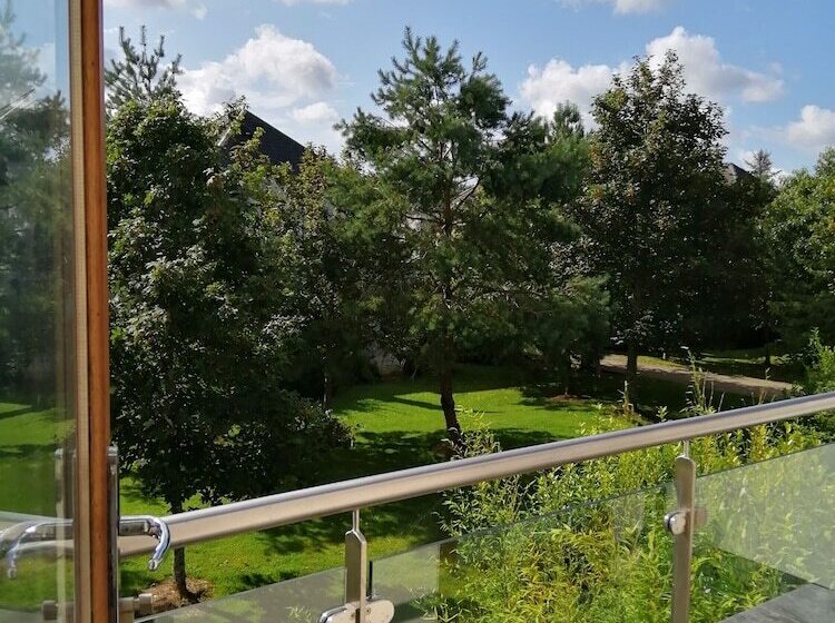 اتاق استاندارد, Waterford Castle Hotel & Golf Resort