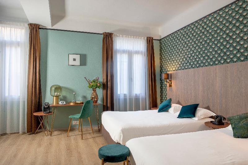 Трехместный Номер Superior, Hôtel Le Bristol