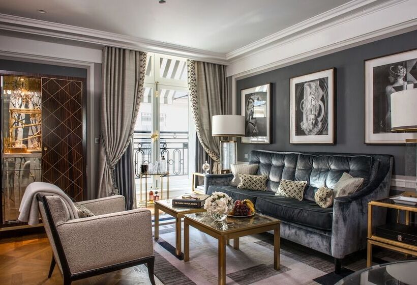 سوئیت پریمیوم, De Crillon