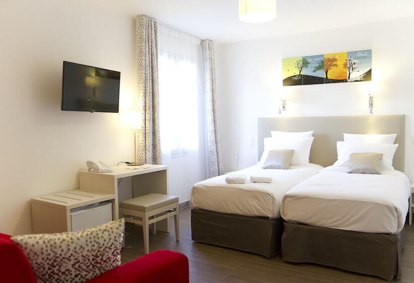 Номер Стандарт, Hôtel Casabella