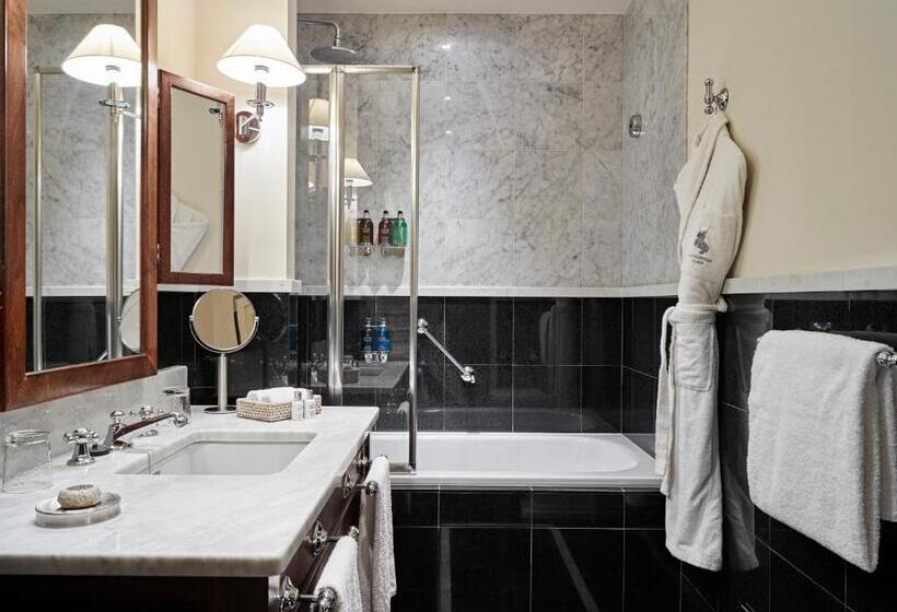 اتاق استاندارد, La Tremoille Paris