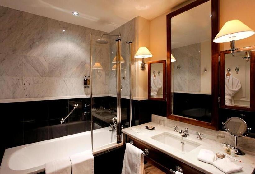 اتاق لوکس, La Tremoille Paris