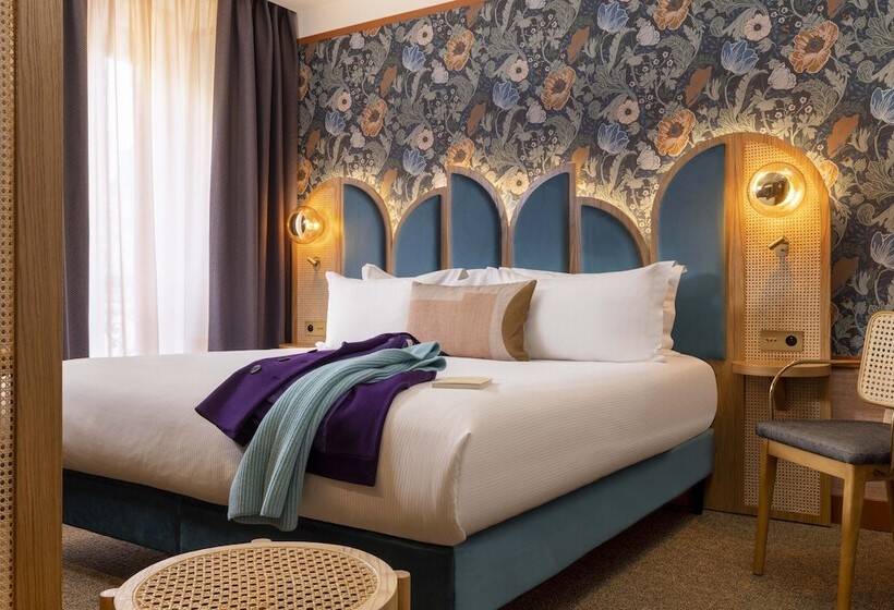 اتاق راحتی, Hôtel Jardin De Cluny