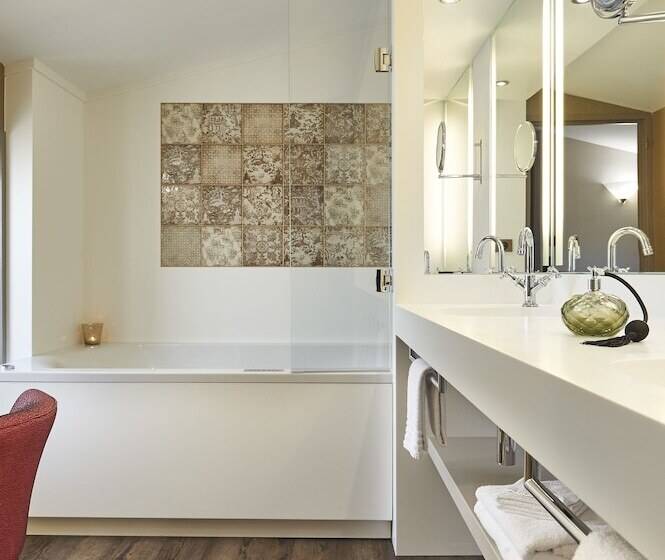 Люкс, Best Western Premier HBEO Bordeaux Centre