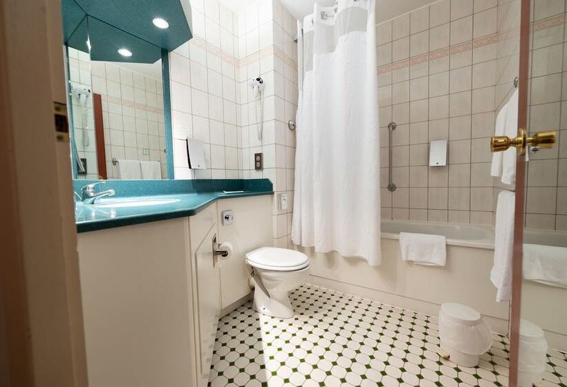 Номер Стандарт, Holiday Inn Calais Centre, An Ihg