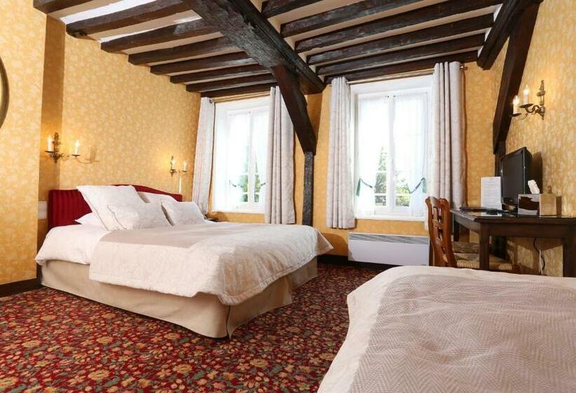 标准三人间, Hôtel D'argouges