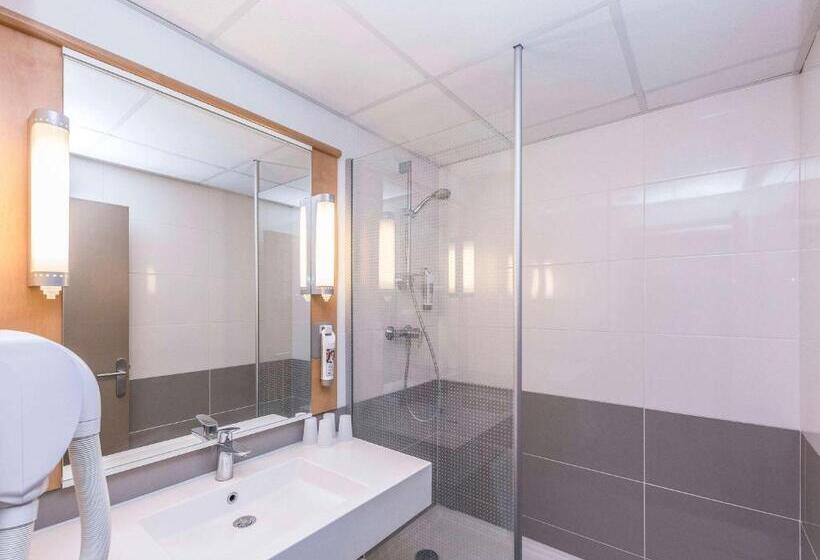 Номер Стандарт Двуспальная Кровать, Ibis Montélimar Nord