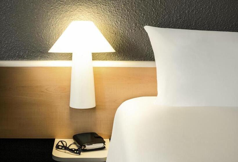 Номер Superior с Террасой, Ibis Montélimar Nord