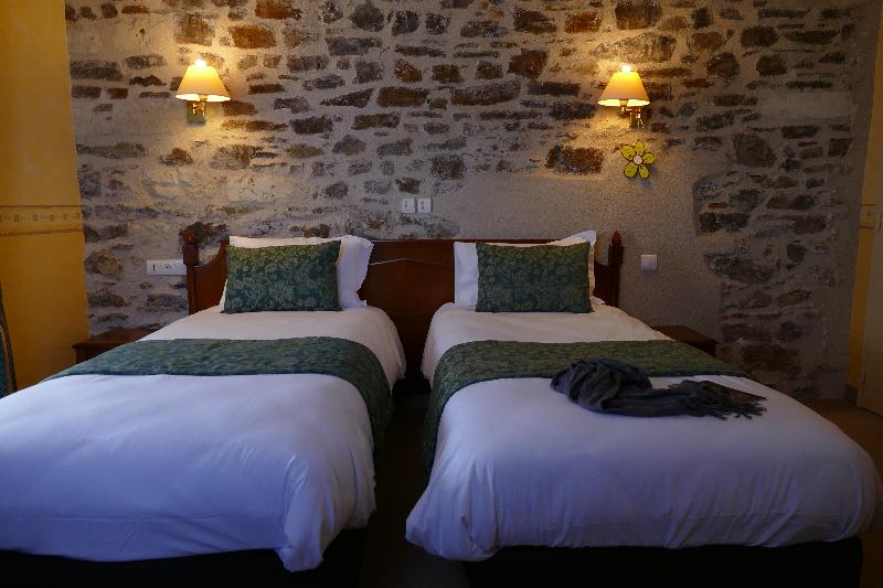 Номер Стандарт, Logis Hotels Le Champalud Restaurant La Citadelle