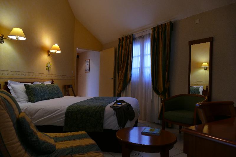 Номер Комфорт, Logis Hotels Le Champalud Restaurant La Citadelle