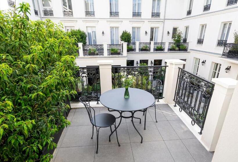 Superior Room with Terrace, Hôtel & Spa Napoléon