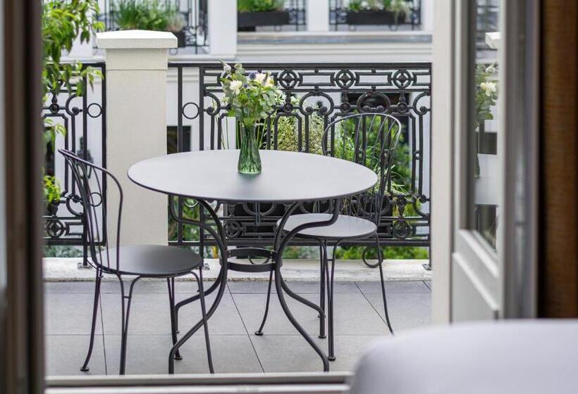 Superior Room with Terrace, Hôtel & Spa Napoléon