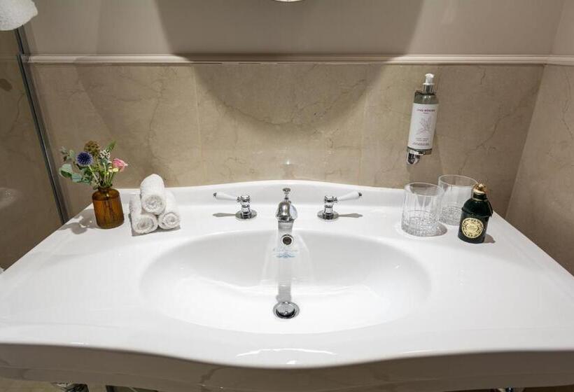 سوییت, Hôtel & Spa Napoléon