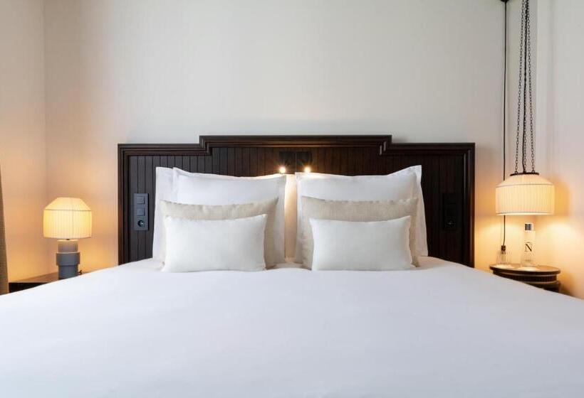 سوییت, Hôtel & Spa Napoléon