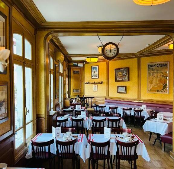 اتاق استاندارد با چشم‌انداز, & Restaurant Le Central Trouville