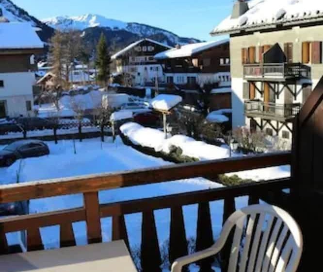 اتاق استاندارد سه نفره, Au Vieux Moulin