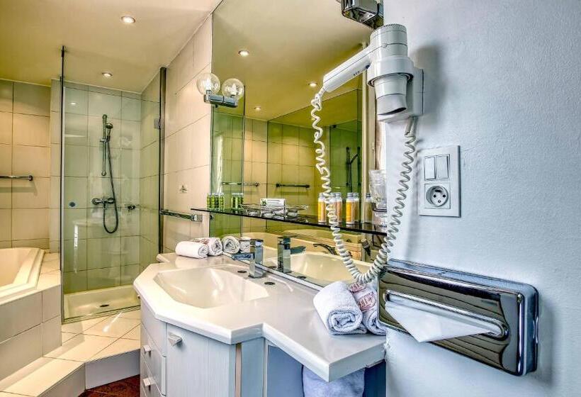 Семейный Номер, Cit Hotel La Résidence