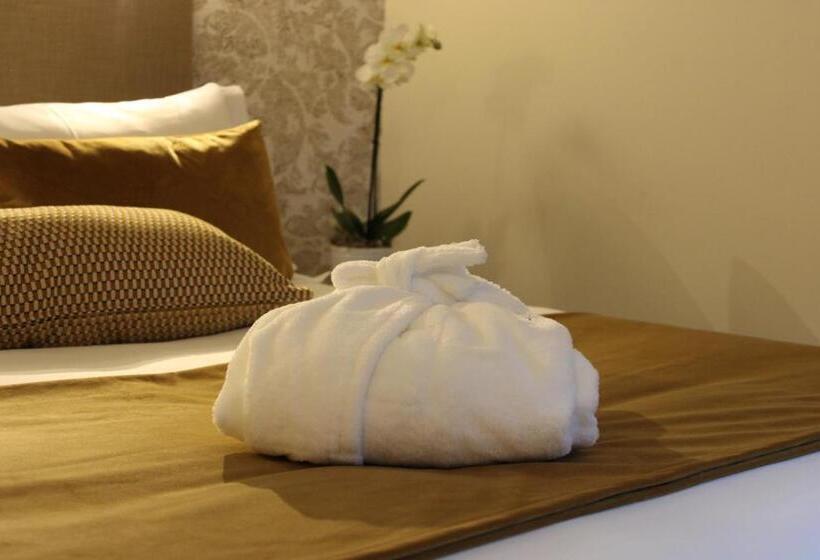 اتاق لوکس, Hôtel La Truffe Noire