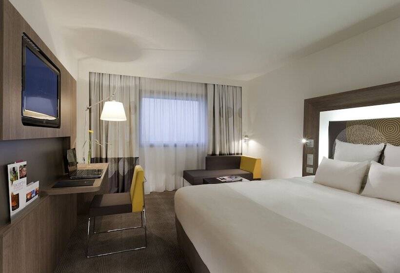 Номер Superior, Novotel Evry Courcouronnes