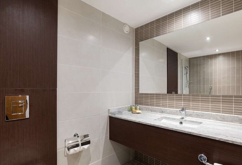 اتاق استاندارد, Hilton London Gatwick Airport