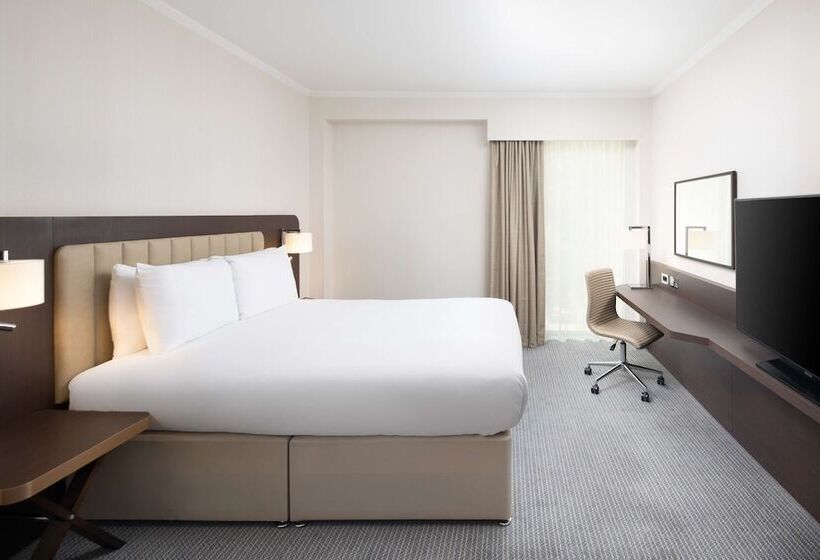 اتاق لوکس, Hilton London Gatwick Airport