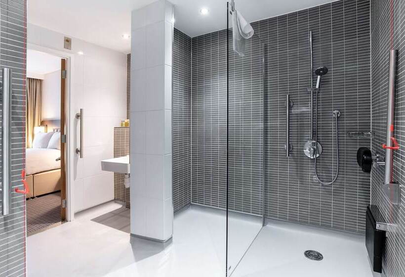 سوییت, Hilton London Gatwick Airport
